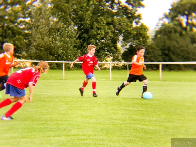 Die E2 der Kickers siegt gegen SCE Gliesmarode 2